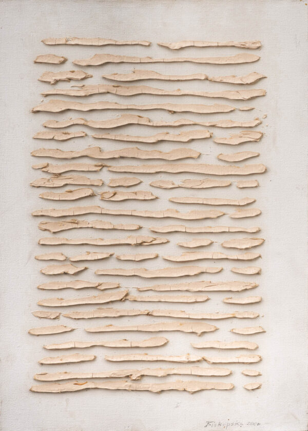 Papier z poziomymi pasami białej farby