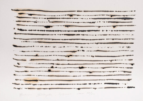 Papier z poziomymi, czarnymi liniami z farby olejnej